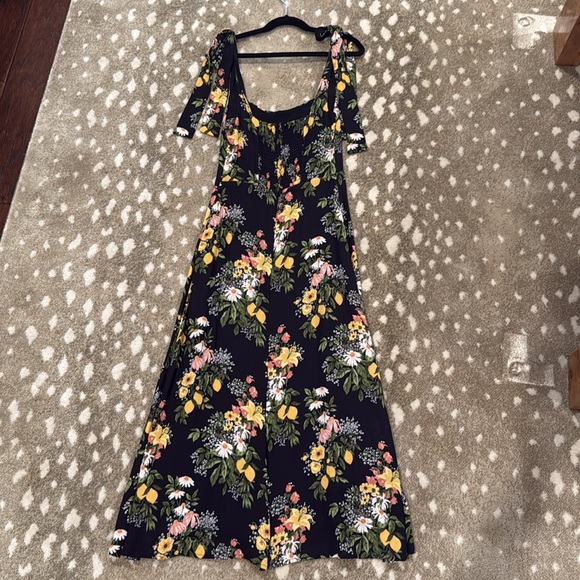 Reformation Sicilia Black Floral Twilight Dress. Size 0 - Picture 10 of 13